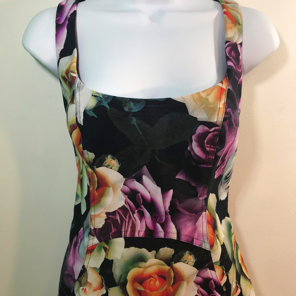 Nicole Miller Floral Bodycon sleeveless dress